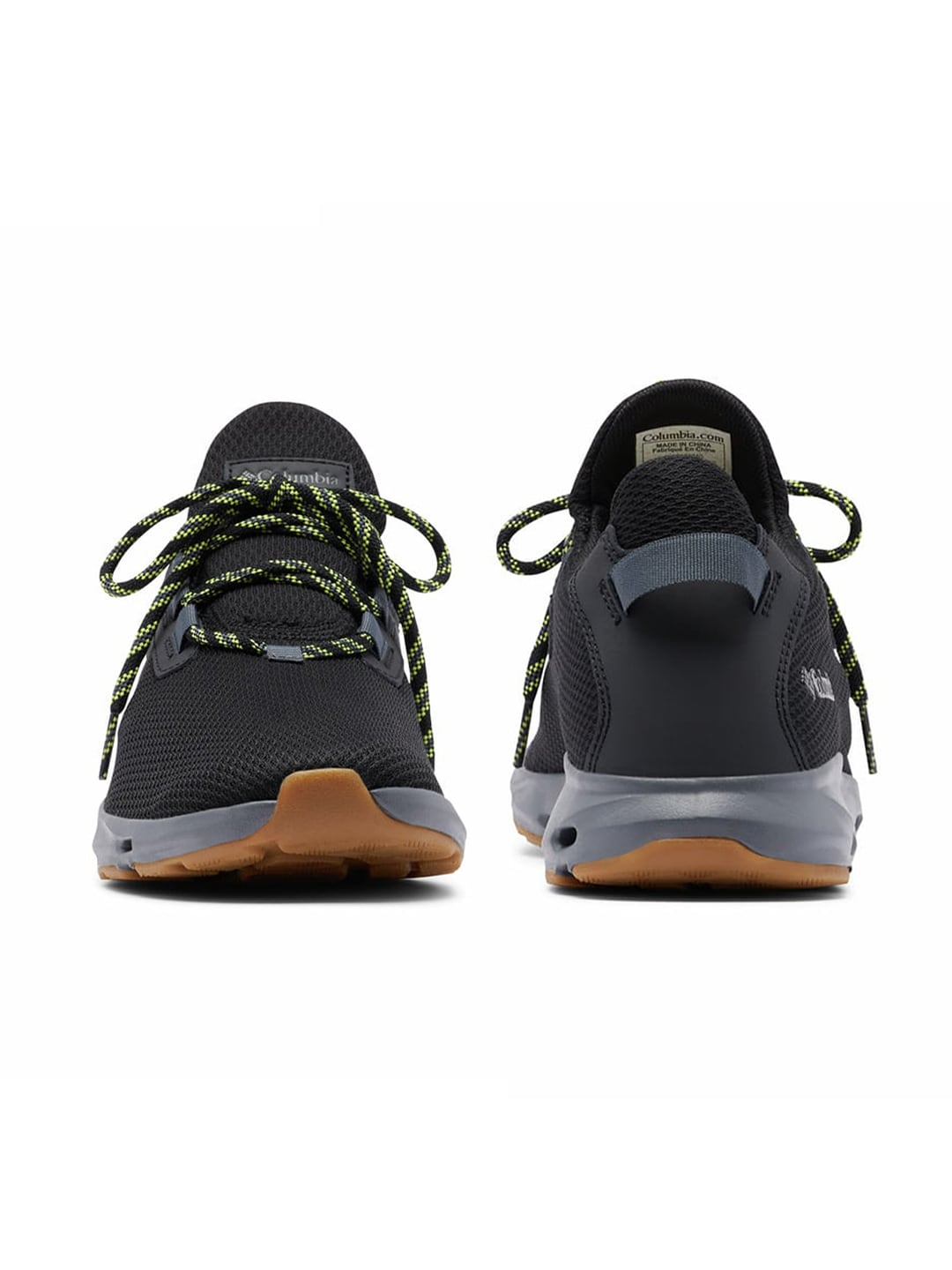 A Men Wearing Columbia Men Black COLUMBIA VENT AERO