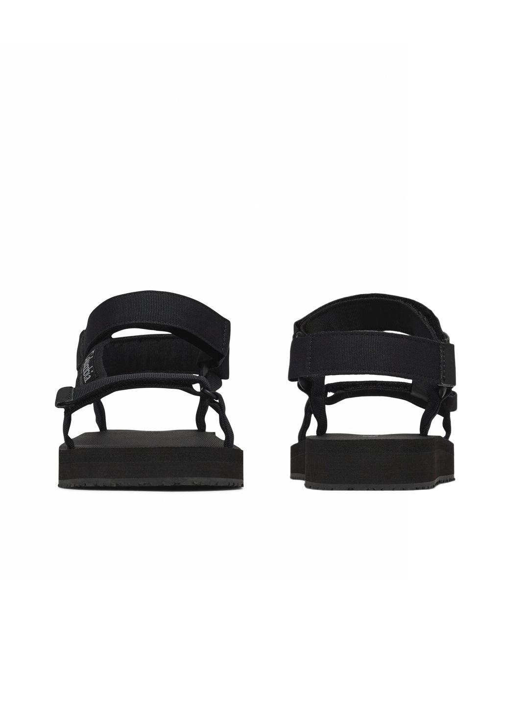 A Men Wearing Columbia Men Black BREAKSIDER SANDAL