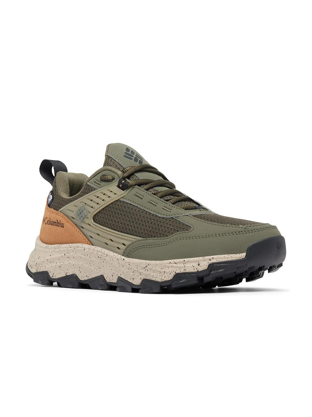 A Men Wearing Columbia Men Green HATANA MAX OUTDRY