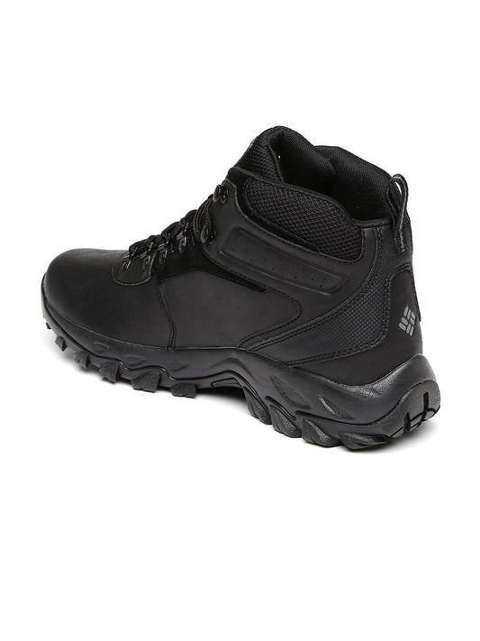 Columbia Men Black NEWTON RIDGE PLUS II Water Resistant Shoes