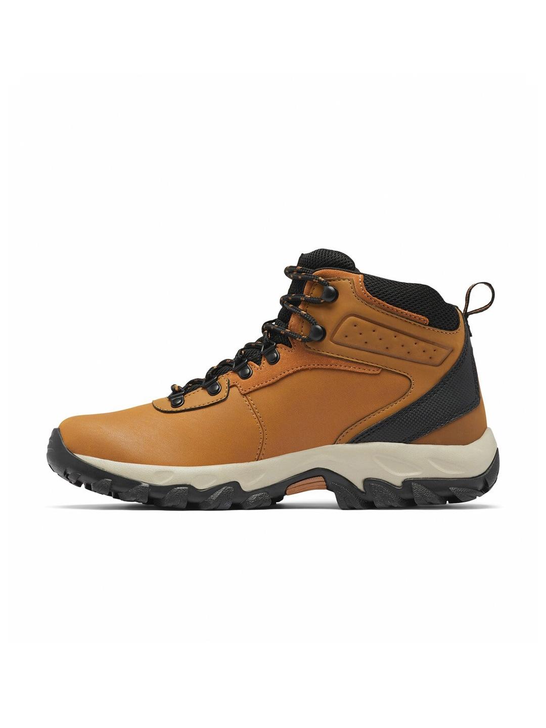 Columbia Men Brown NEWTON RIDGE PLUS II Water Resistant Shoes