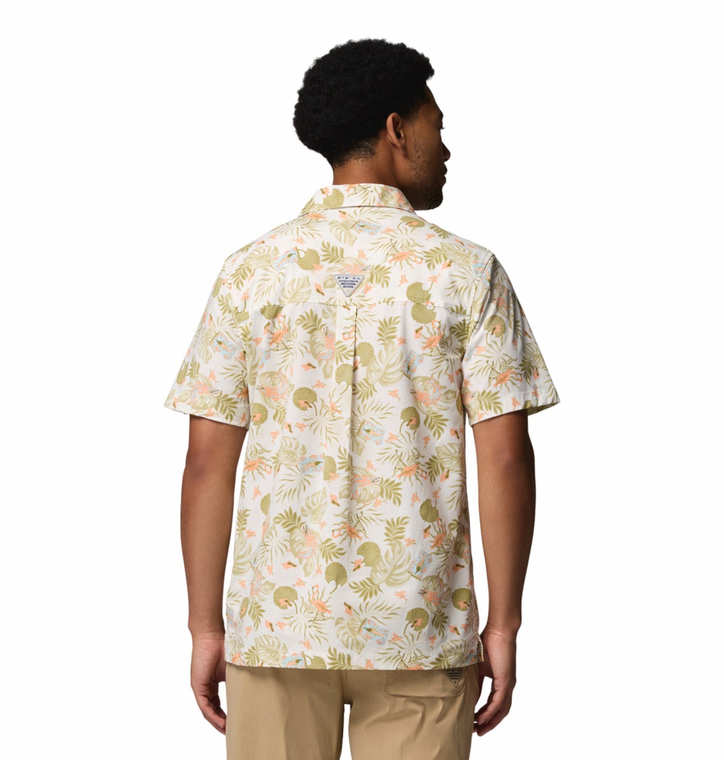Columbia Men Off- White Wild Cast Camp Short Sleeve Shirt