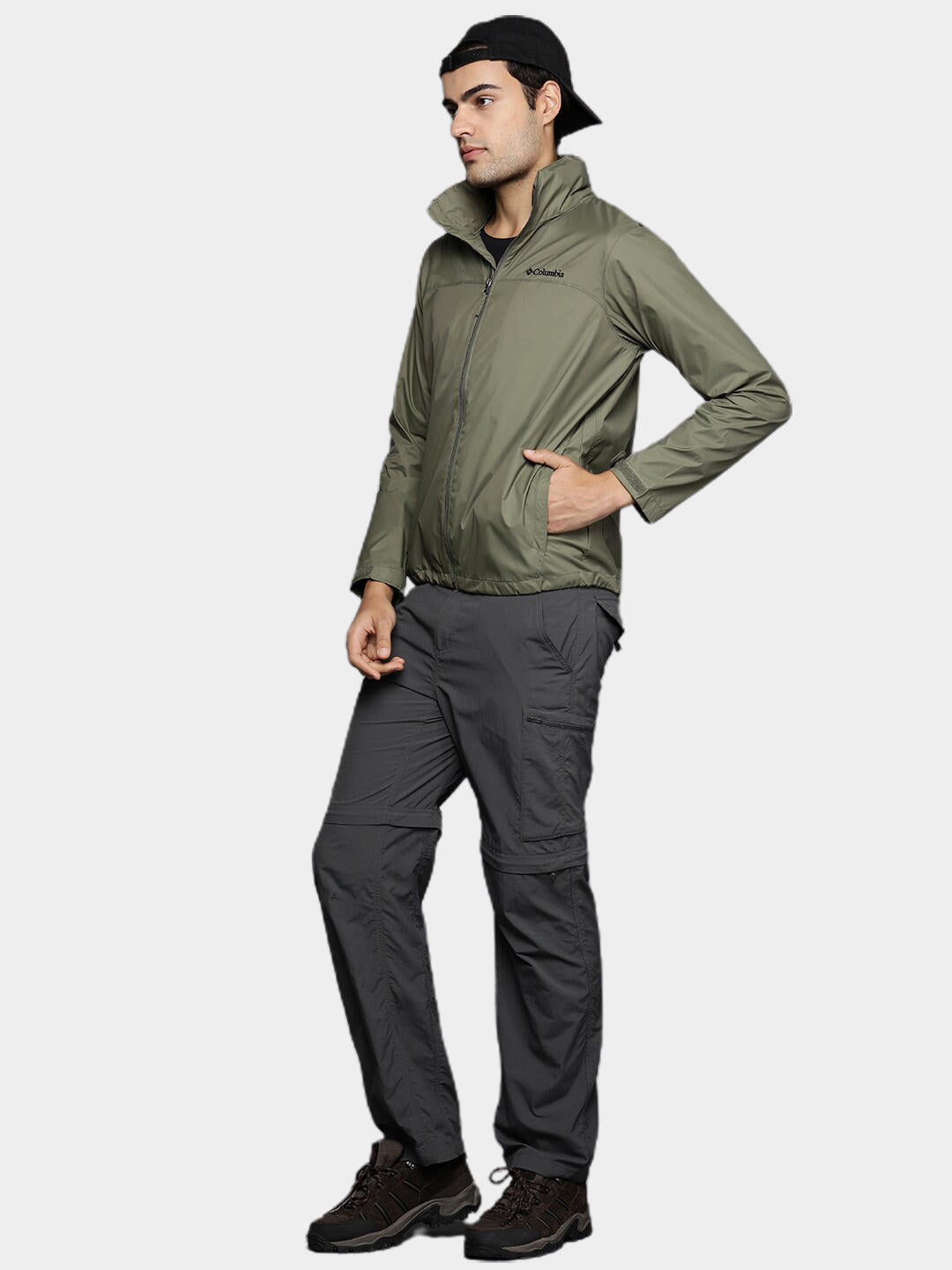 A Men Wearing Columbia Men Green Glennaker Lake Rain Jacket