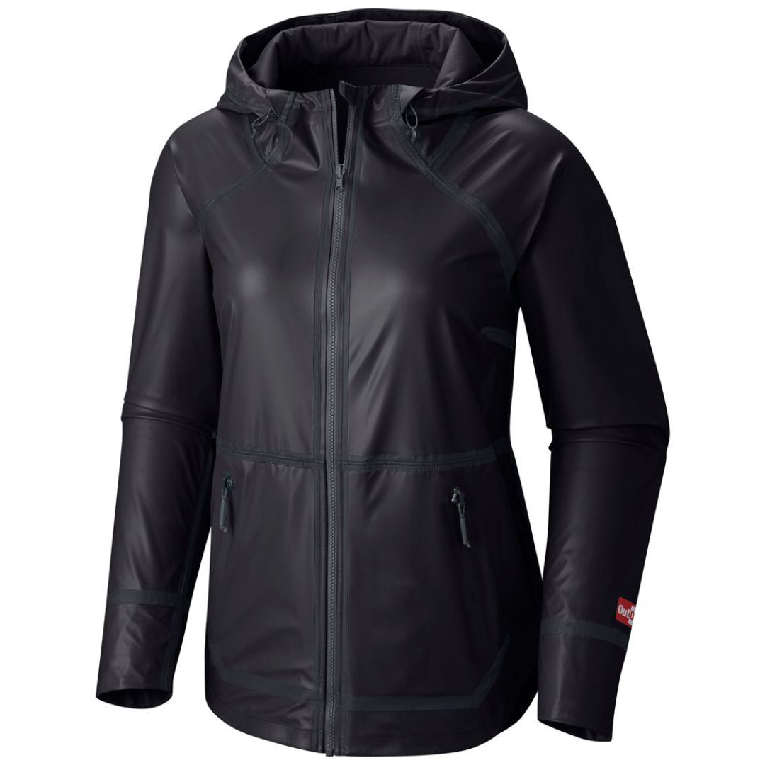 A Women Wearing Columbia Women Black OutDry Ex Reversible Jacket