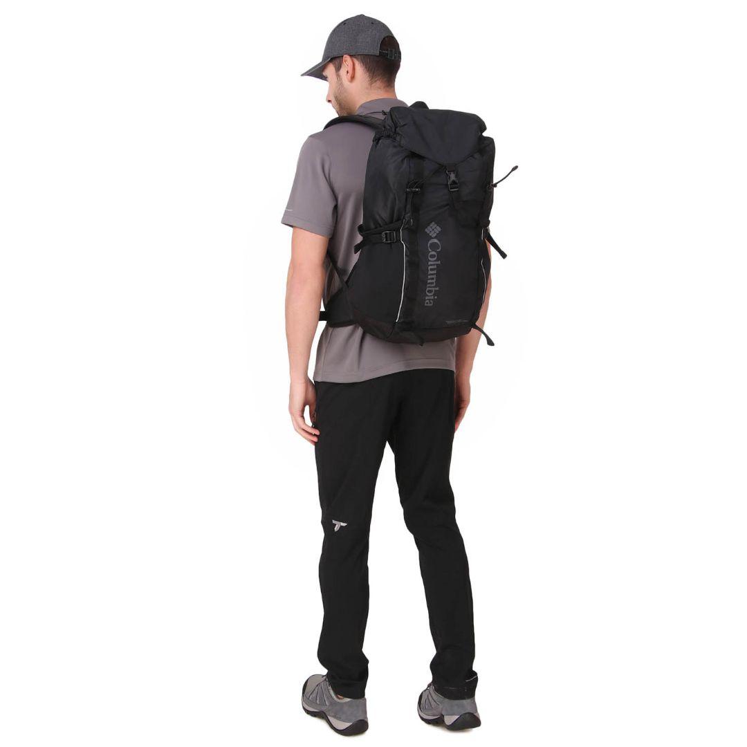 Columbia Unisex Black Essential Explorer 30L