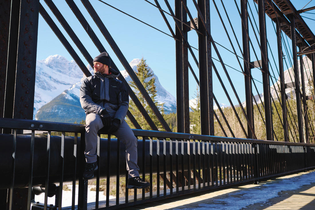 A Men Wearing Columbia Men Grey Point Park II Insulated Jacket