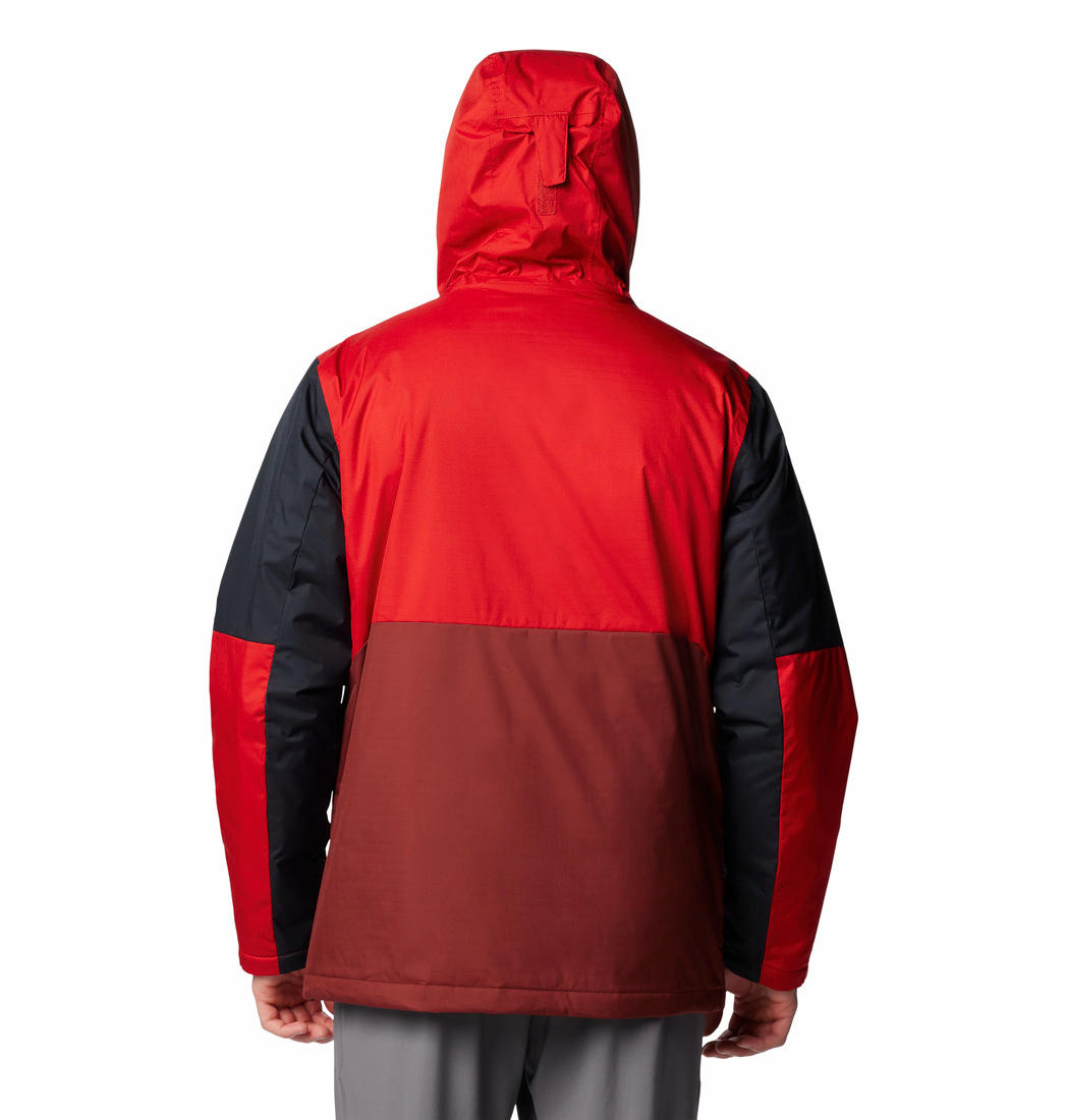 A Men Wearing Columbia Men Red Point Park II Insulated Jacket