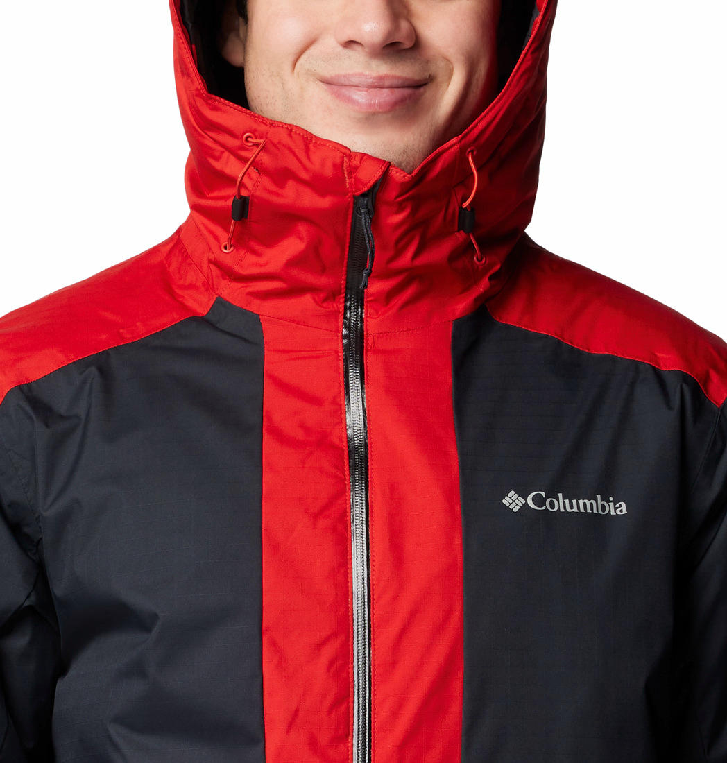 A Men Wearing Columbia Men Red Point Park II Insulated Jacket