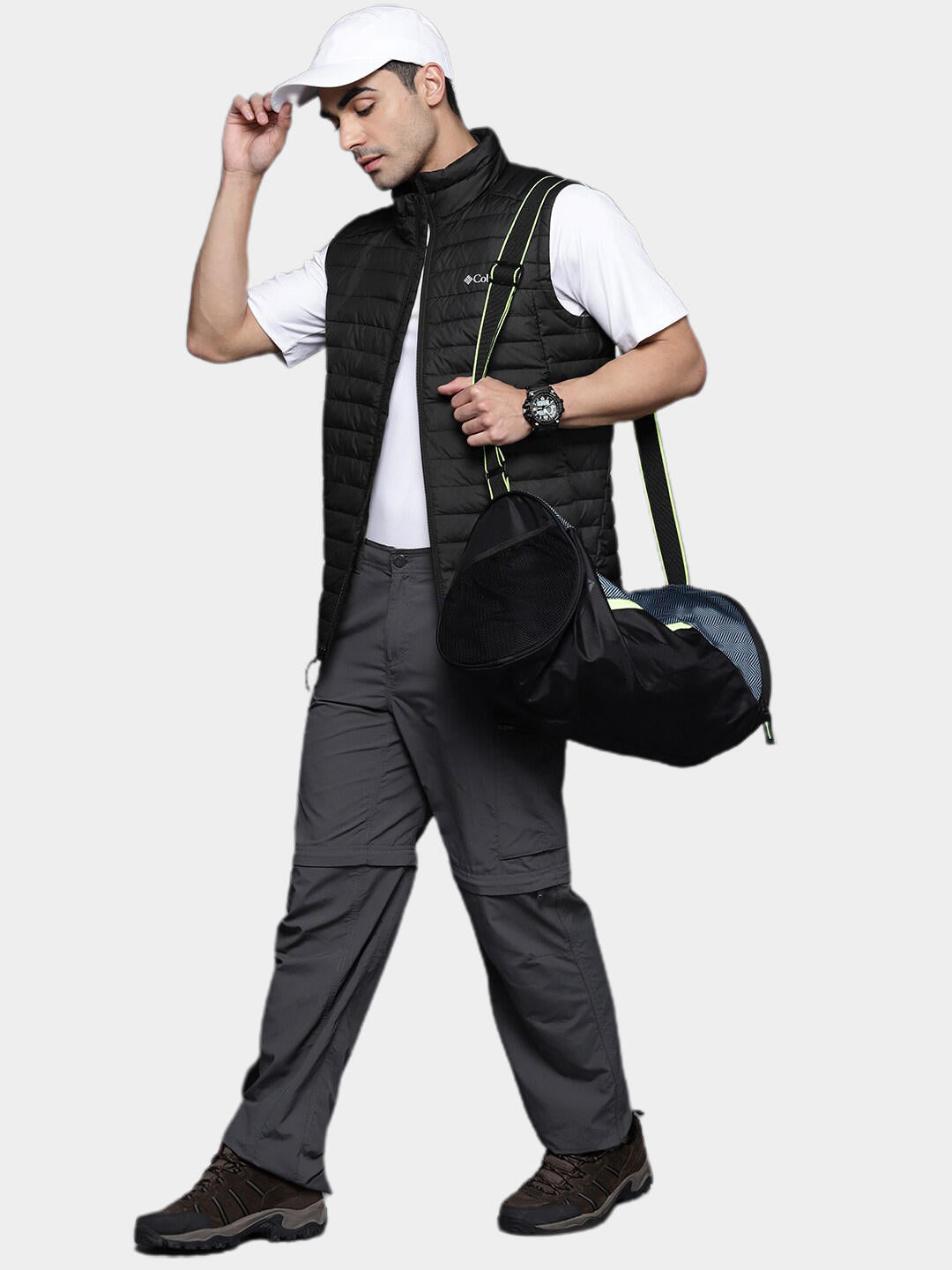 A Men Wearing Columbia Men Black Silver Falls Vest