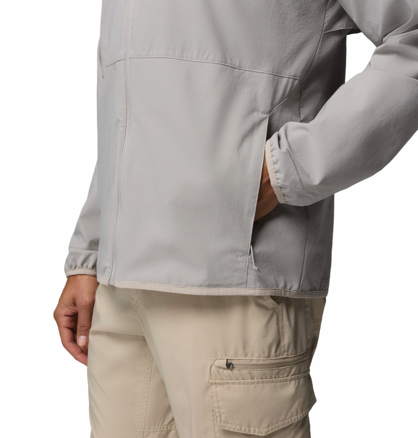 Columbia Men Light Grey Omni-Shield Trailborne Windbreaker