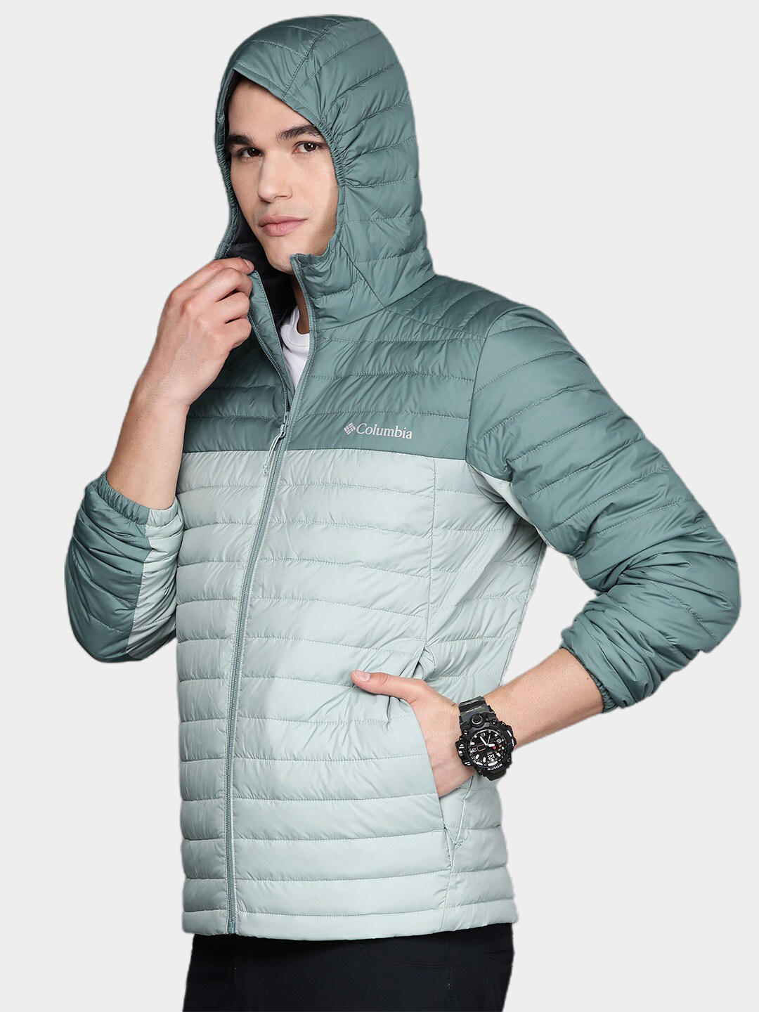 A Men Wearing Columbia Men Green Silver Falls Hooded Jacket