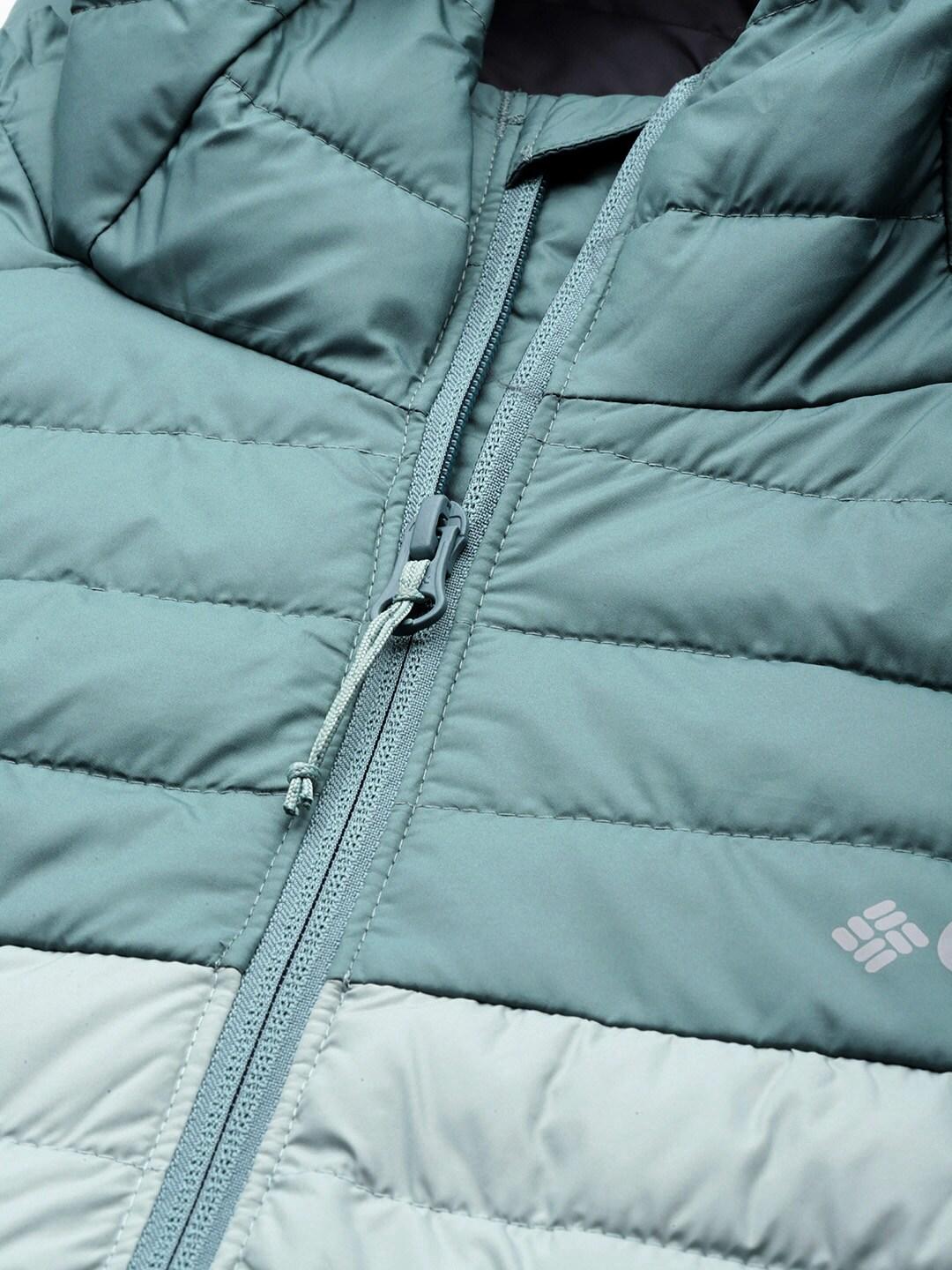 A Men Wearing Columbia Men Green Silver Falls Hooded Jacket