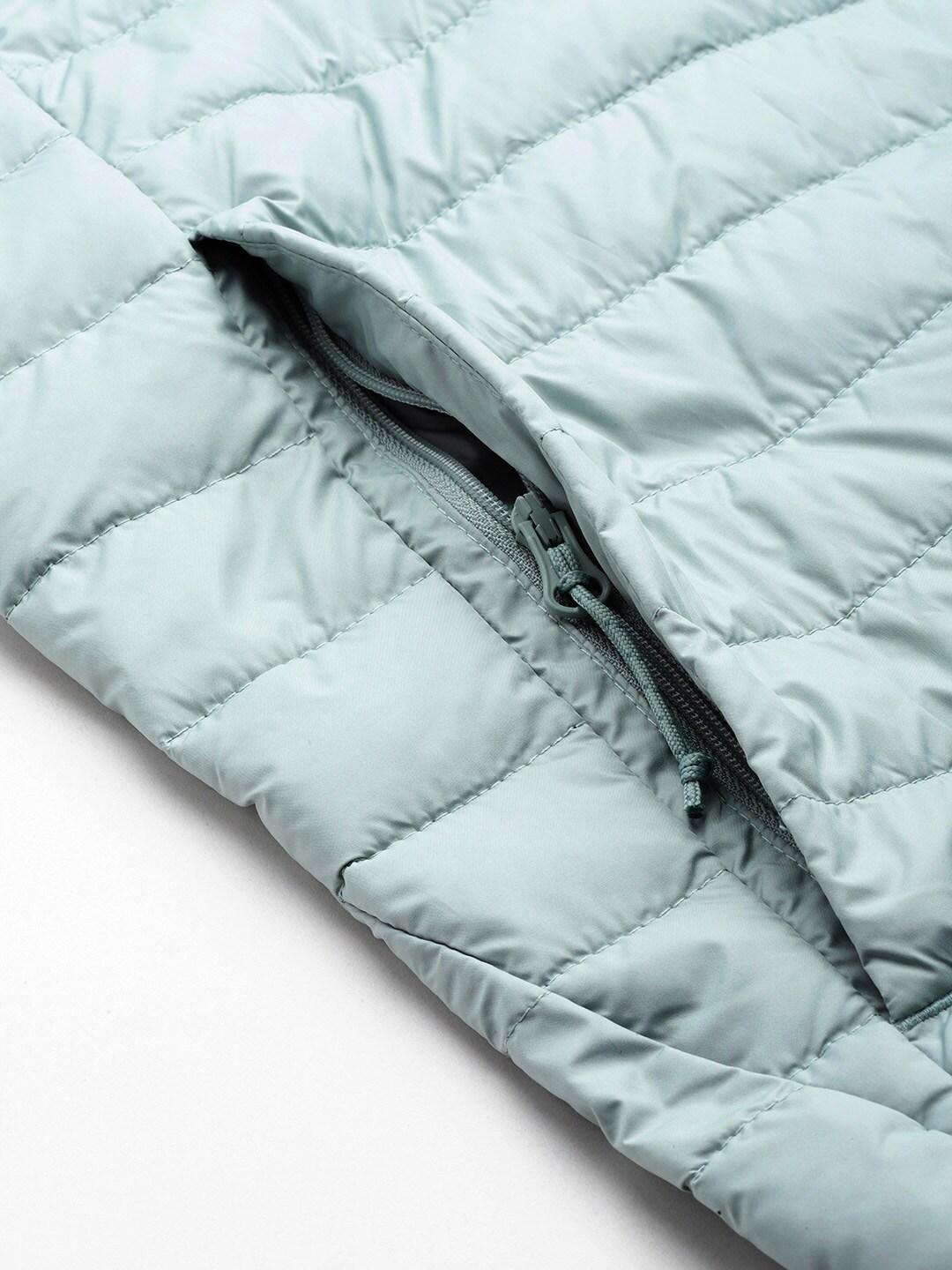 A Men Wearing Columbia Men Green Silver Falls Hooded Jacket