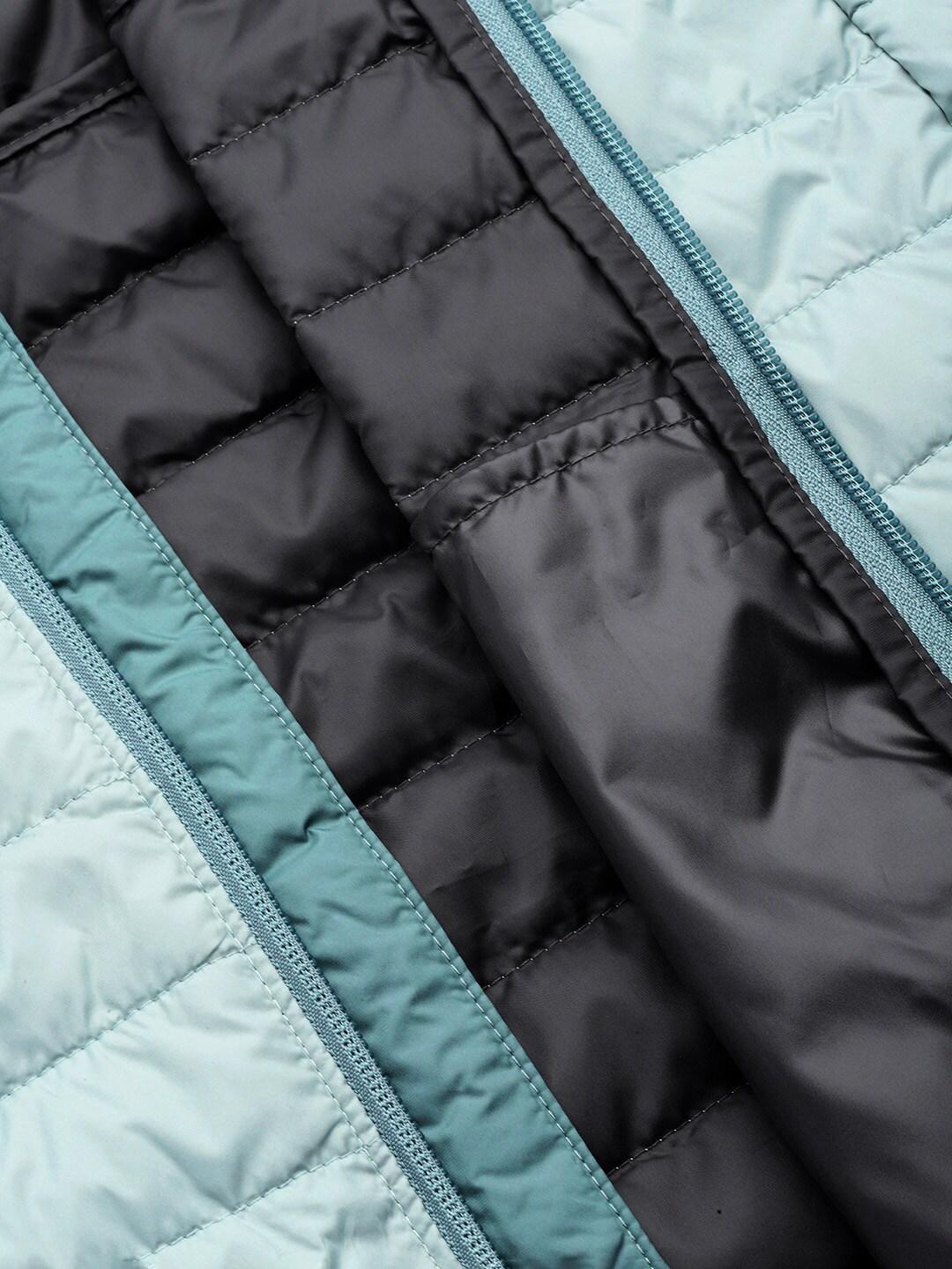 A Men Wearing Columbia Men Green Silver Falls Hooded Jacket