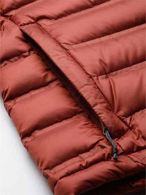 Columbia Men Red Pebble Peak Down Jacket