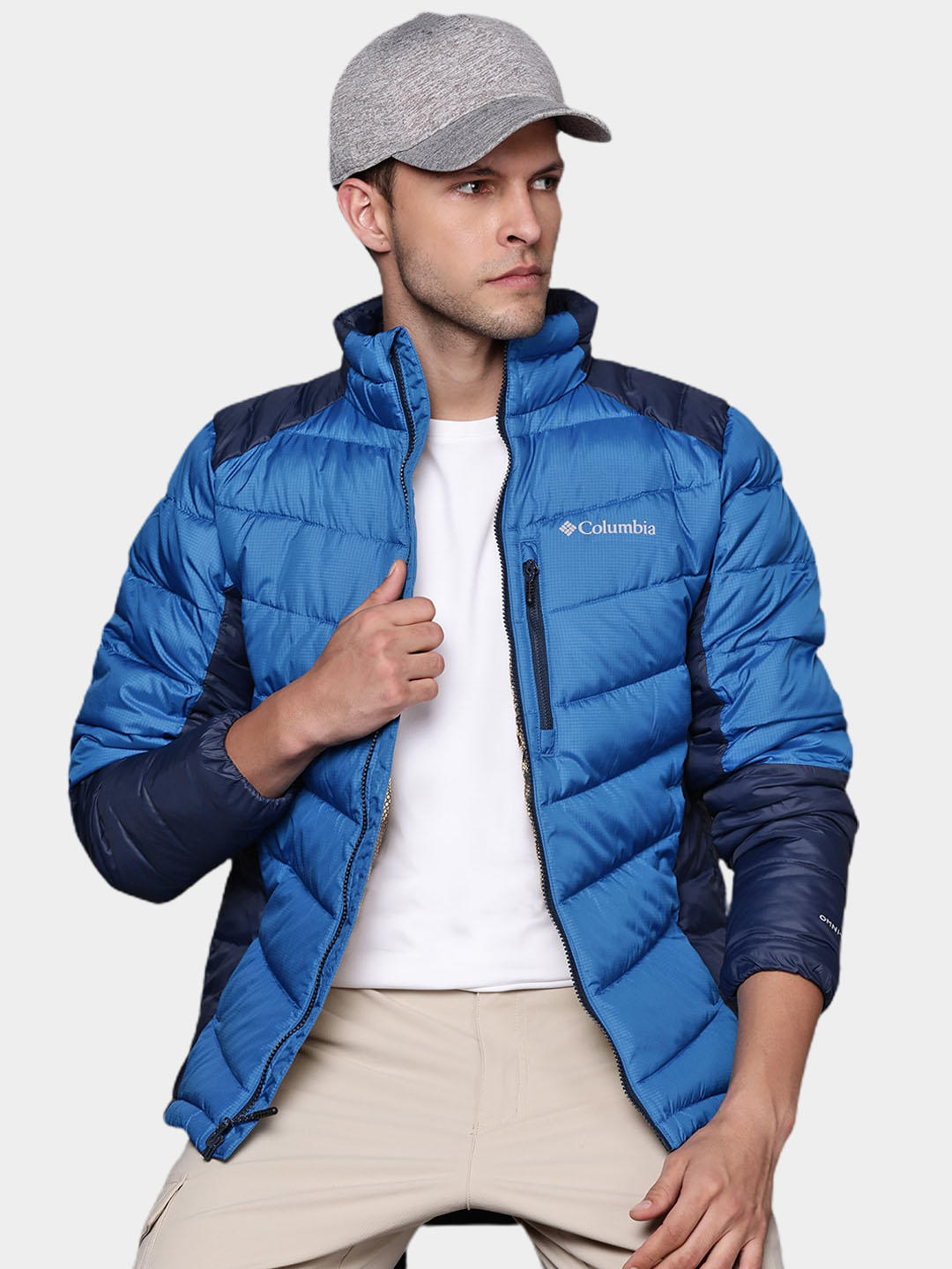 A Men Wearing Columbia Men Blue Labyrinth Loop Jacket