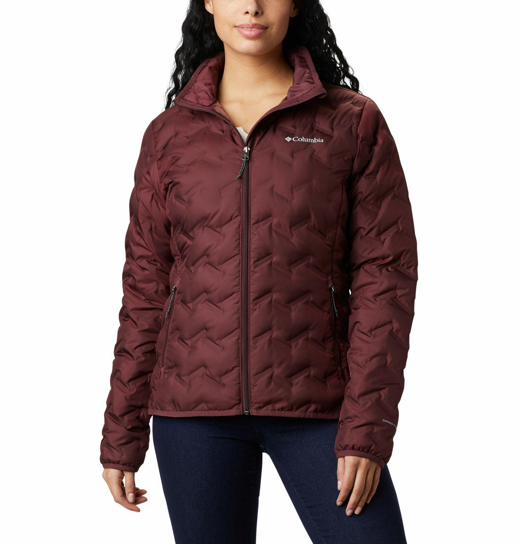 A Women Wearing Columbia Women Maroon Delta Ridge Down Jacket