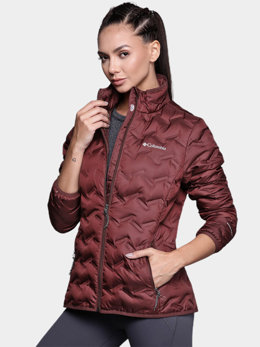 A Women Wearing Columbia Women Maroon Delta Ridge Down Jacket