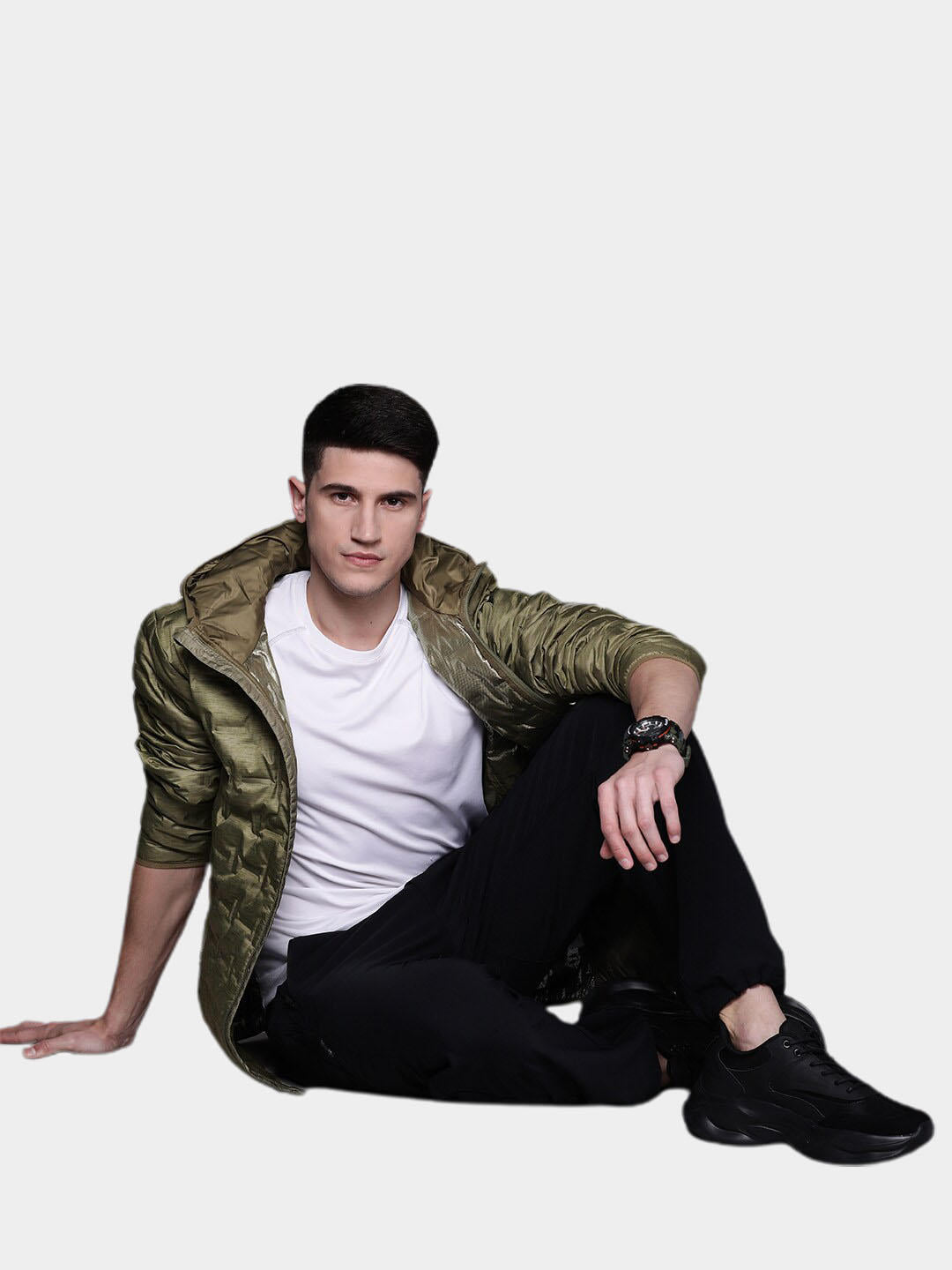 A Men Wearing Columbia Men Green Delta Ridge Down Hooded Jacket