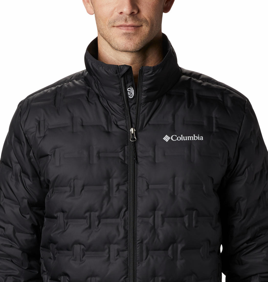 A Men Wearing Columbia Men Black Delta Ridge Down Jacket