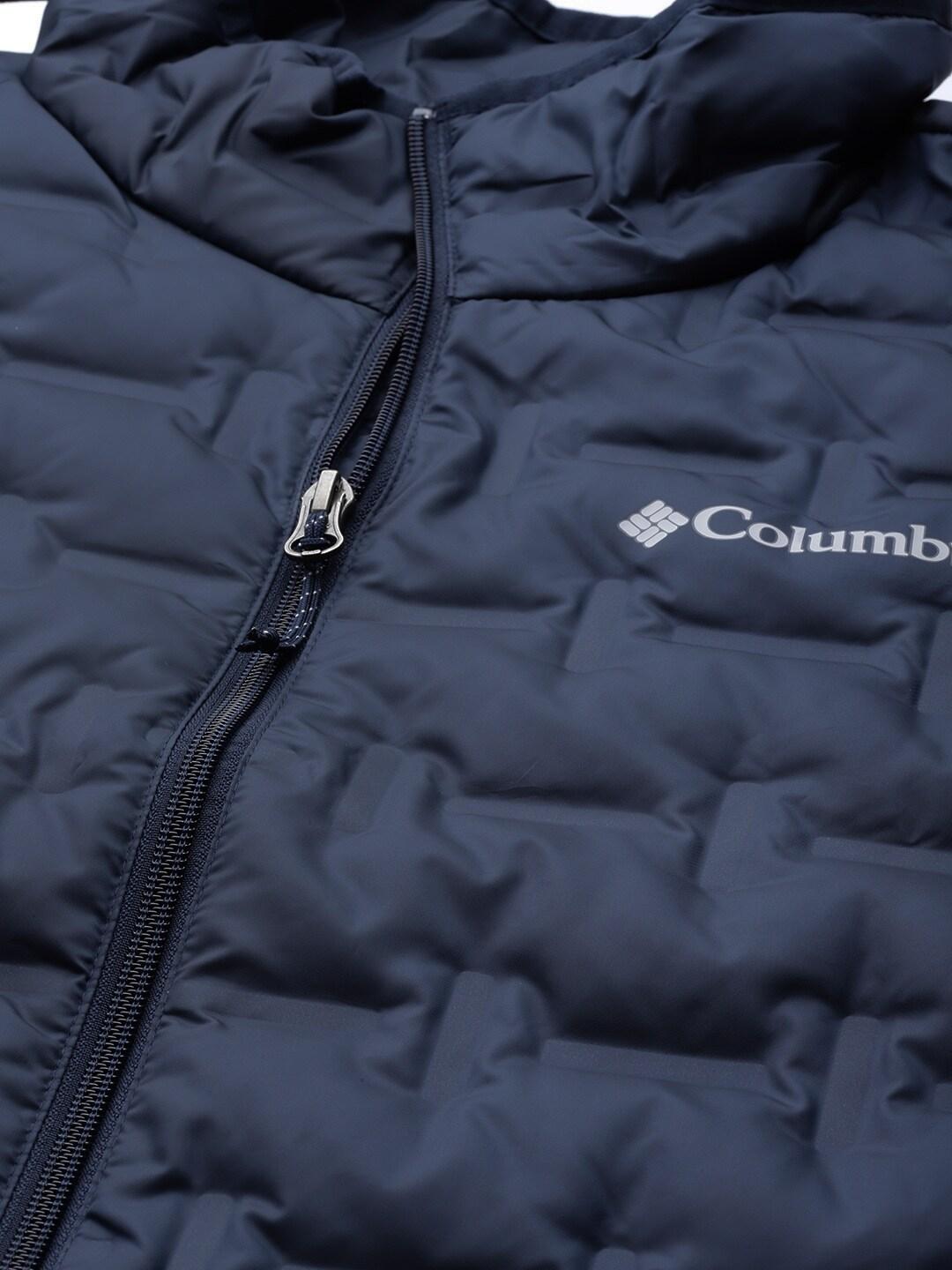 A Men Wearing Columbia Men Blue Delta Ridge Down Vest