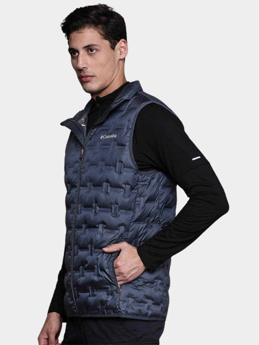 A Men Wearing Columbia Men Blue Delta Ridge Down Vest