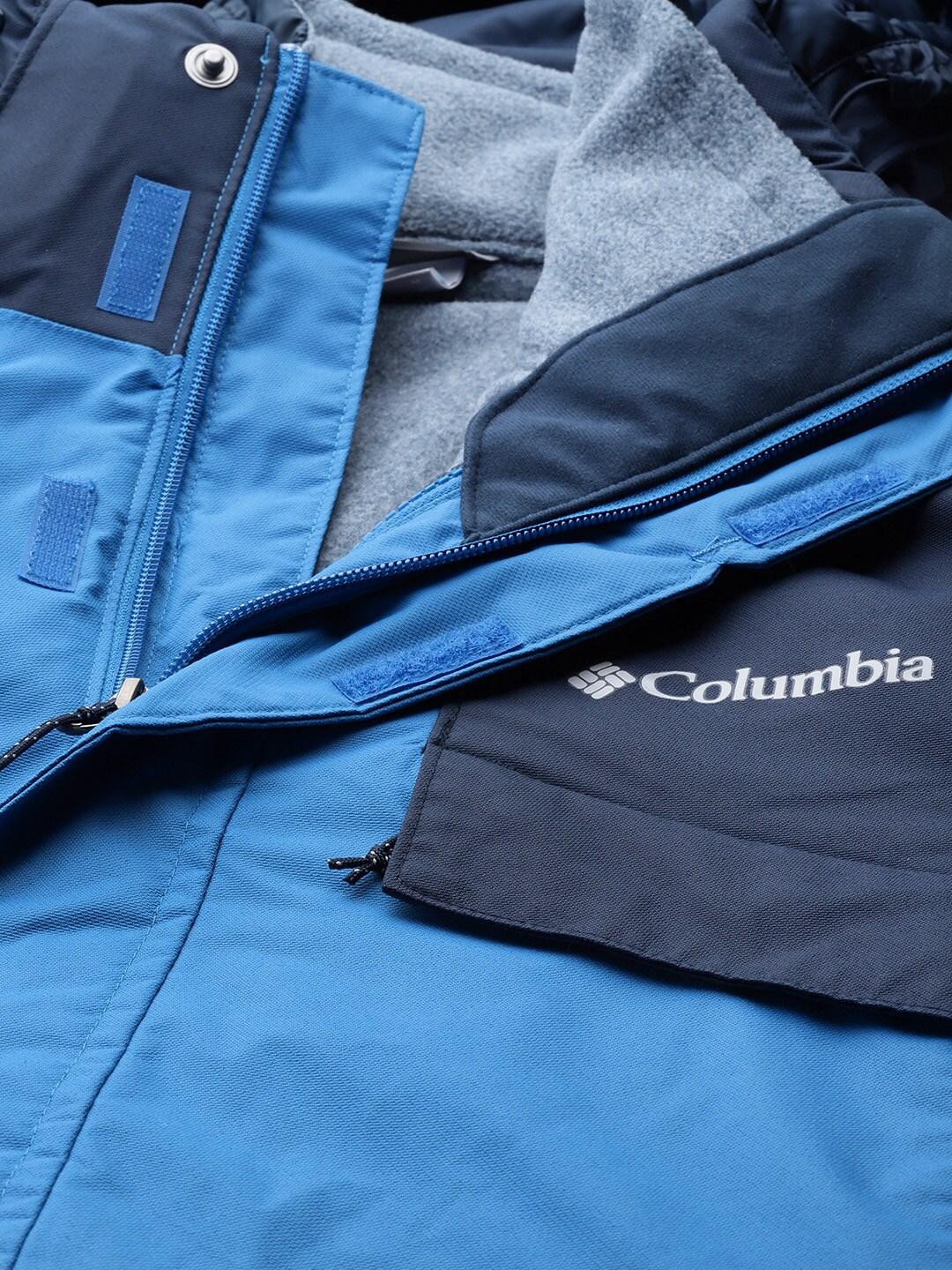 A Men Wearing Columbia Men Blue Bugaboo II Fleece Interchange Jacket