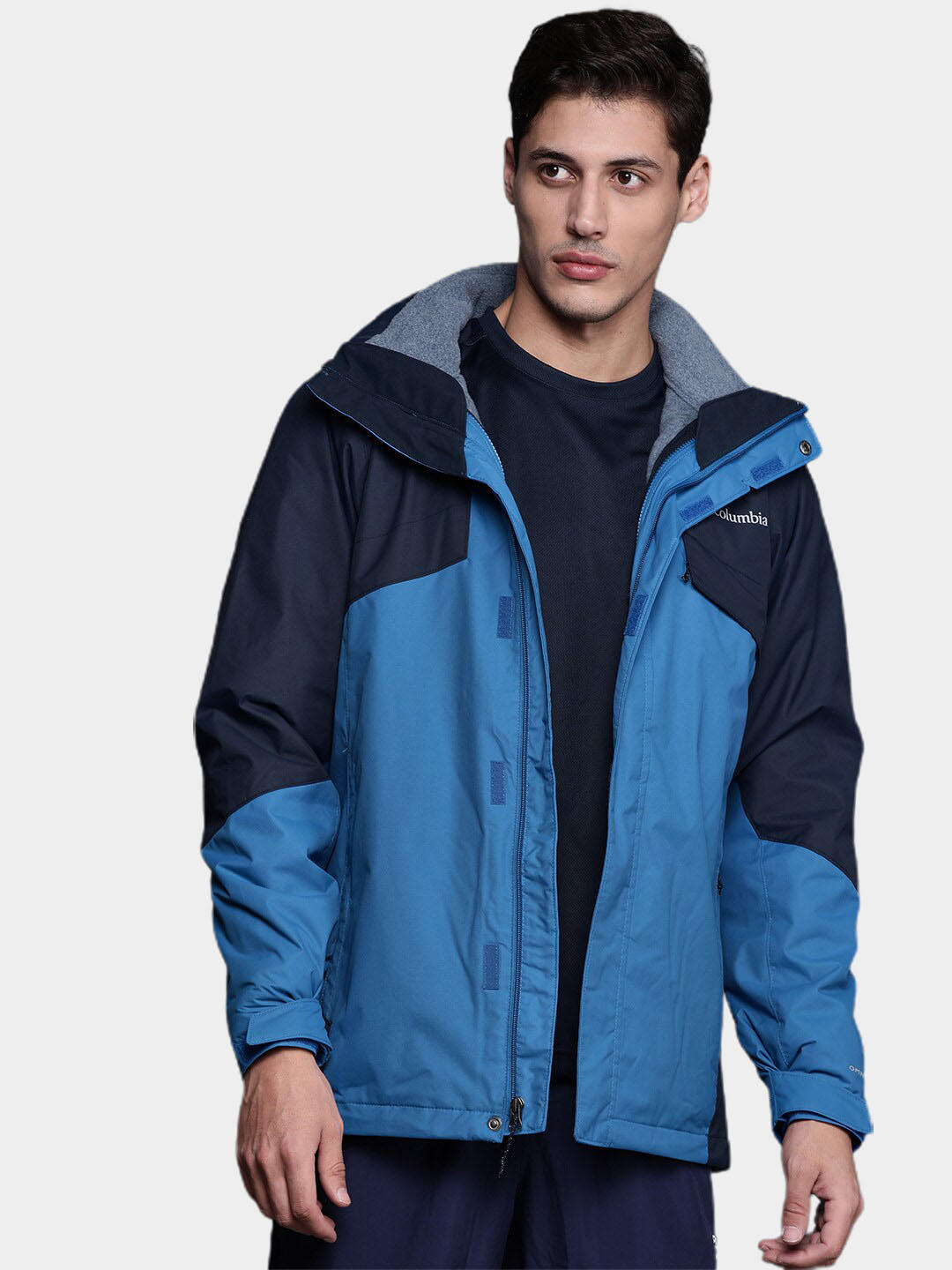 A Men Wearing Columbia Men Blue Bugaboo II Fleece Interchange Jacket