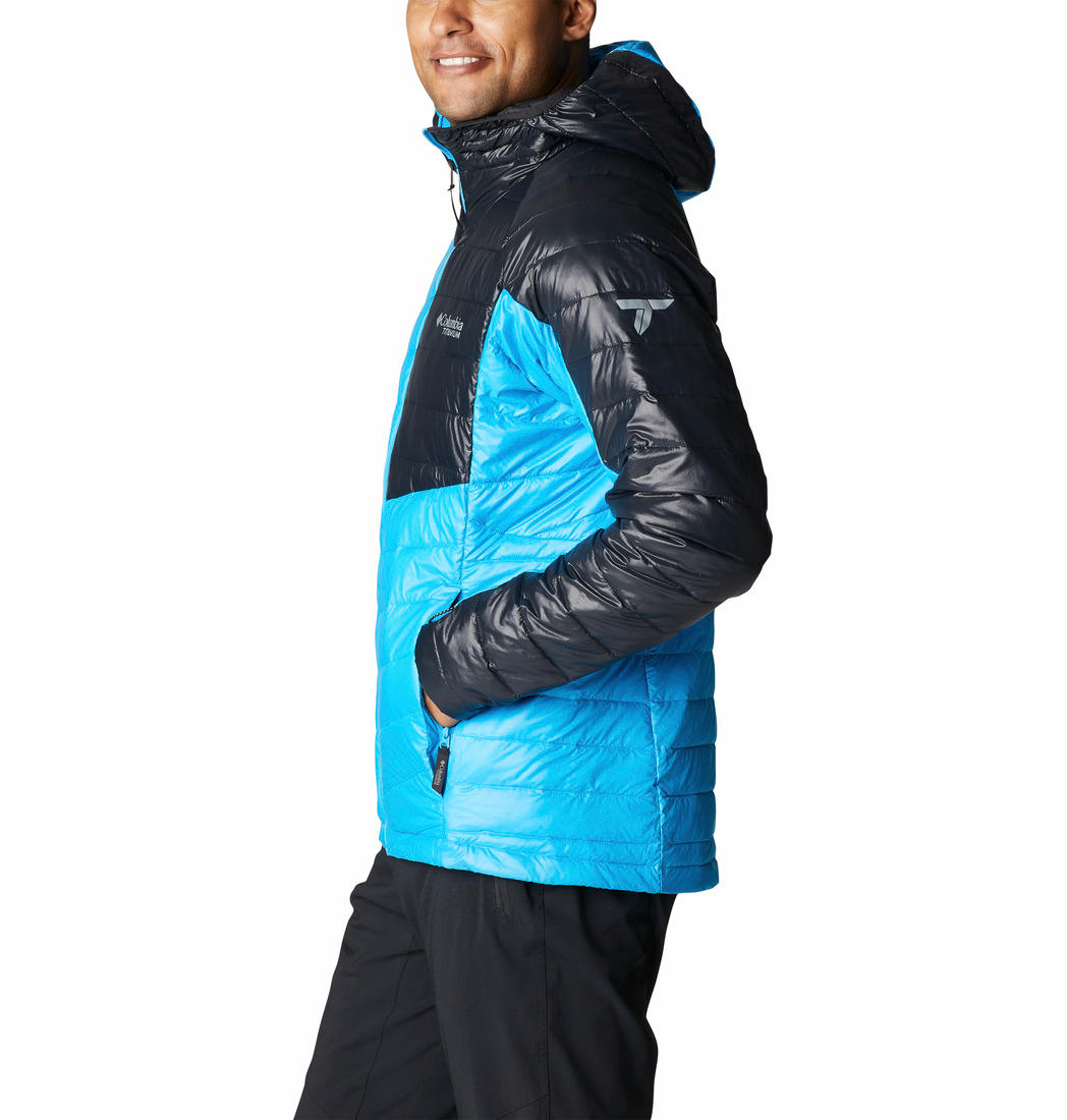 A Men Wearing Columbia Men Blue Platinum Peak Hooded Jacket
