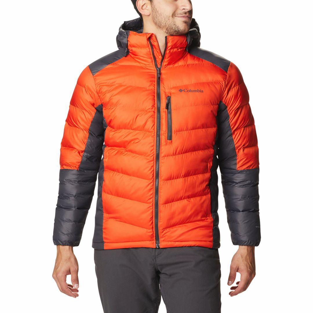 A Men Wearing Columbia Men Orange Labyrinth Loop Hooded Jacket