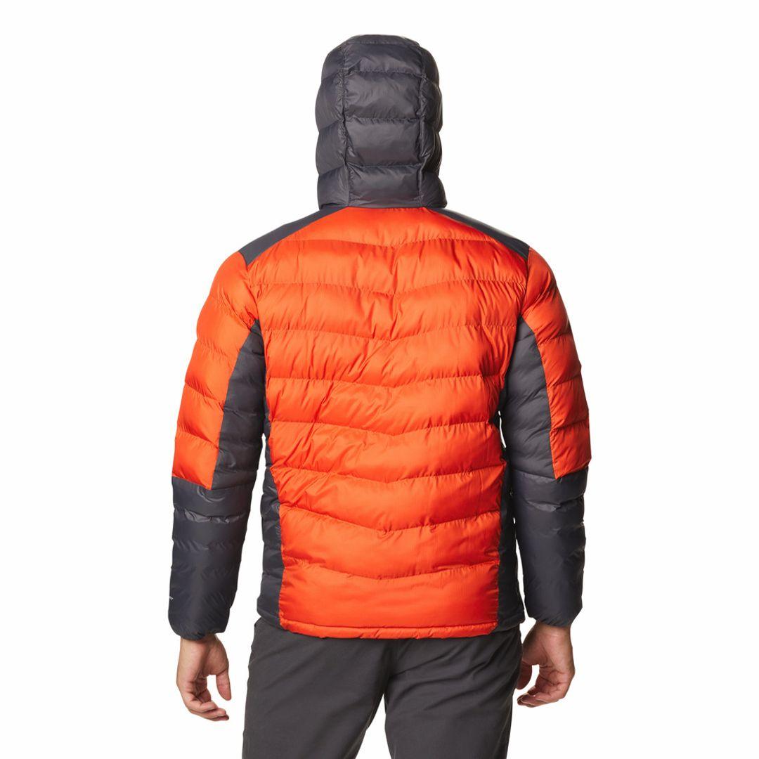 A Men Wearing Columbia Men Orange Labyrinth Loop Hooded Jacket