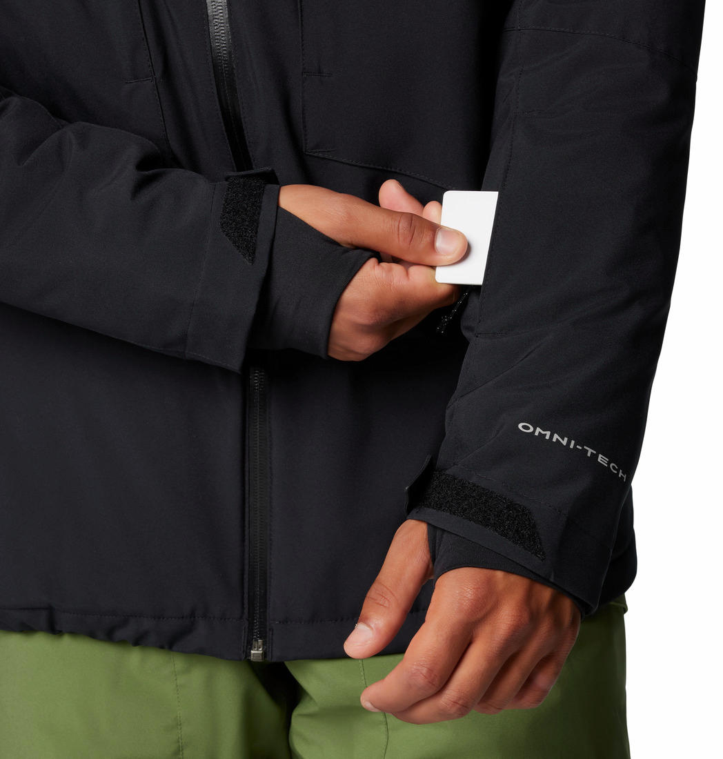 A Men Wearing Columbia Men Black Highland Summit II Jacket