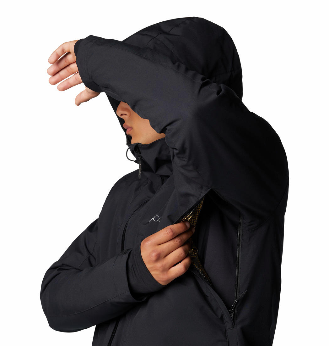 A Men Wearing Columbia Men Black Highland Summit II Jacket