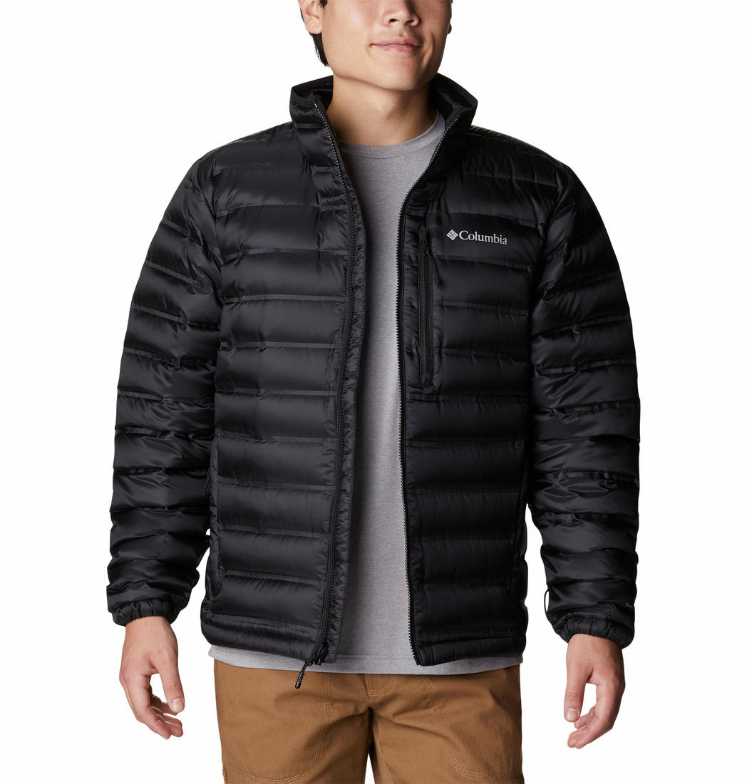 A Men Wearing Columbia Men Black Pebble Peak II Down Jacket