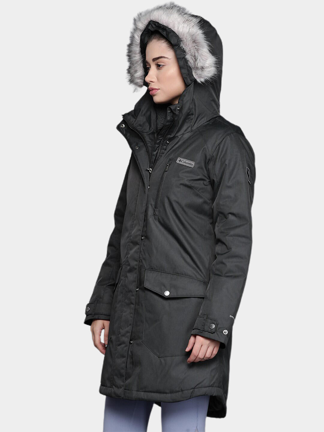 A Women Wearing Columbia Women Black Suttle Mountain Long Insulated Jacket