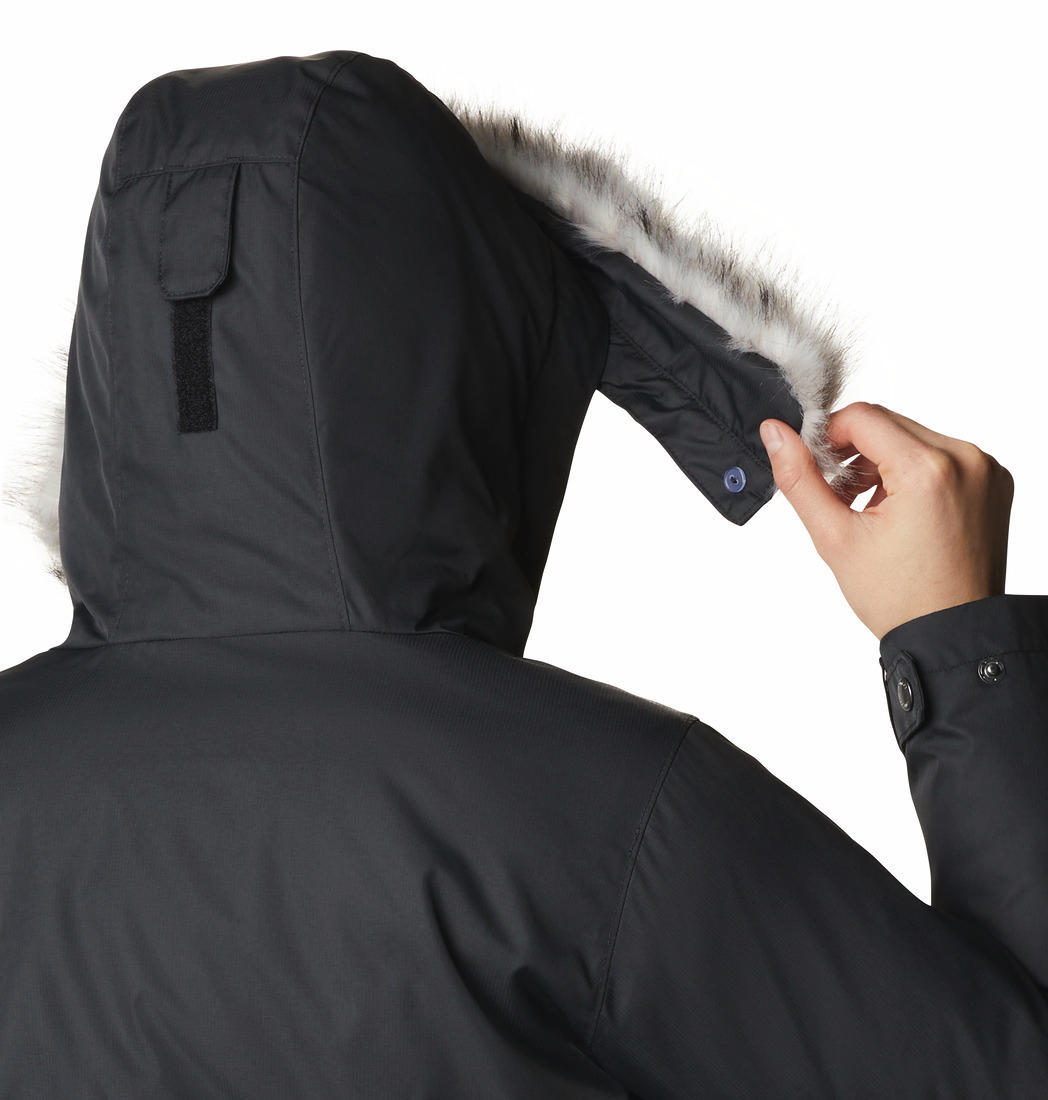 A Women Wearing Columbia Women Black Suttle Mountain Long Insulated Jacket