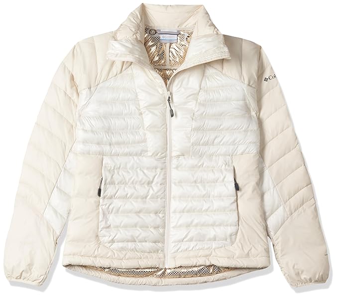 A Women Wearing Columbia Women White Labyrinth Loop Jacket