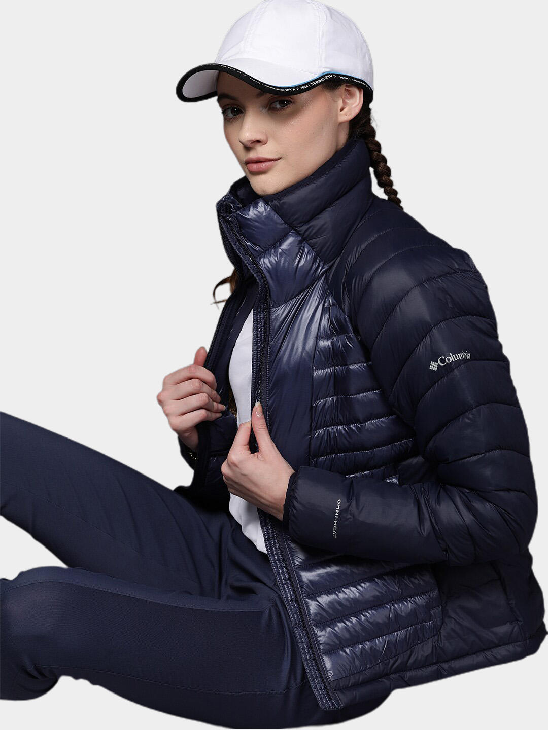 A Women Wearing Columbia Women Navy Blue Labyrinth Loop Jacket