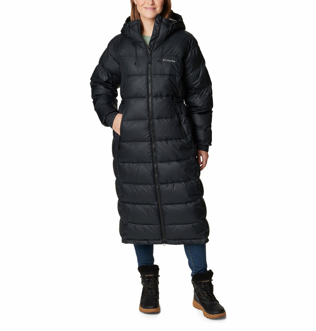 A Women Wearing Columbia Women Black Pike Lake II Long Jacket