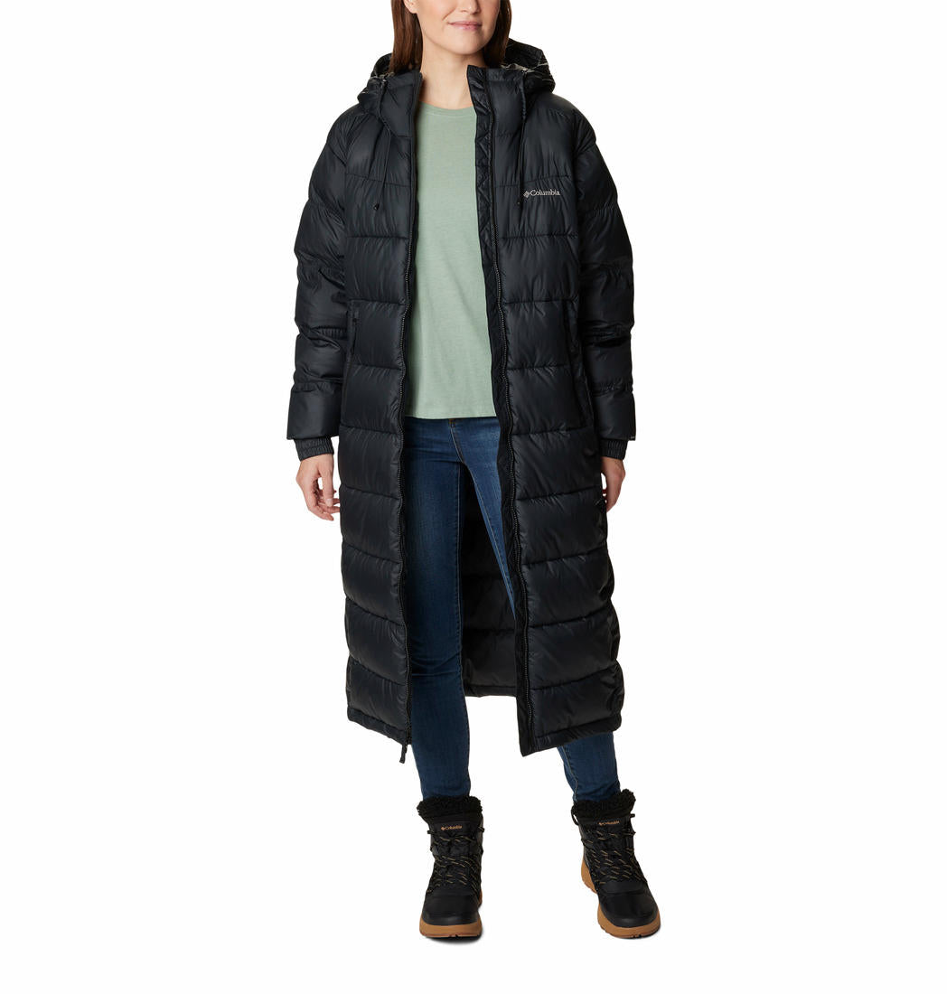A Women Wearing Columbia Women Black Pike Lake II Long Jacket