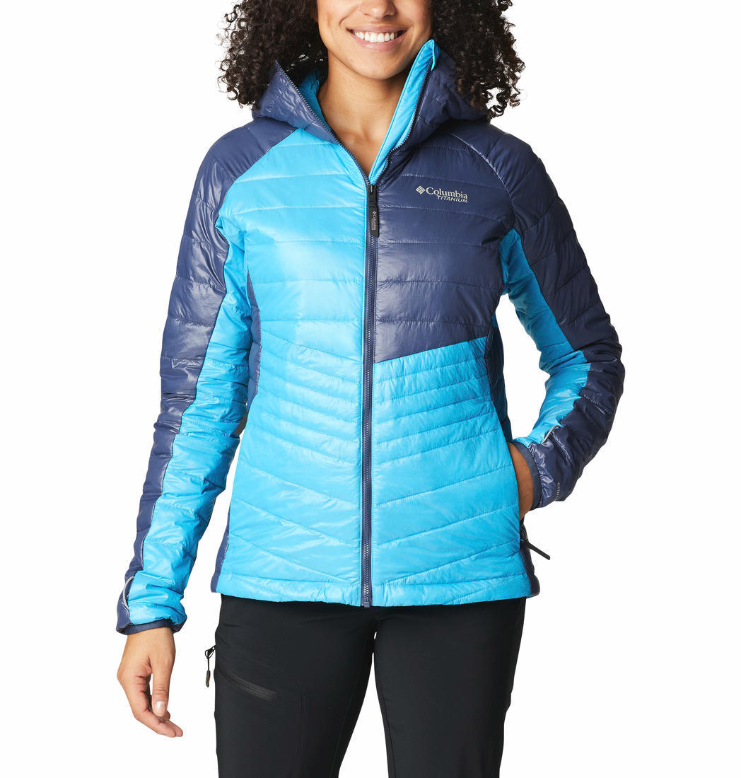 A Women Wearing Columbia Women Blue Platinum Peak Hooded Jacket