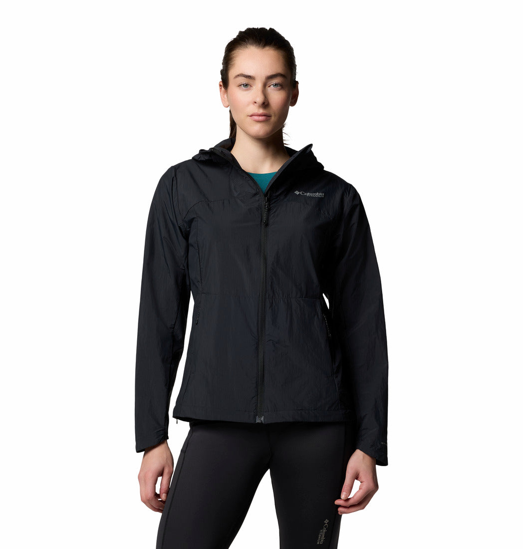 A Women Wearing Columbia Women Black Loop Trail III Windbreaker (Sun Protection)