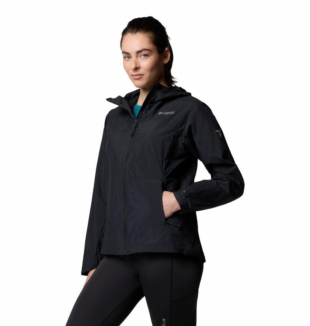 A Women Wearing Columbia Women Black Loop Trail III Windbreaker (Sun Protection)