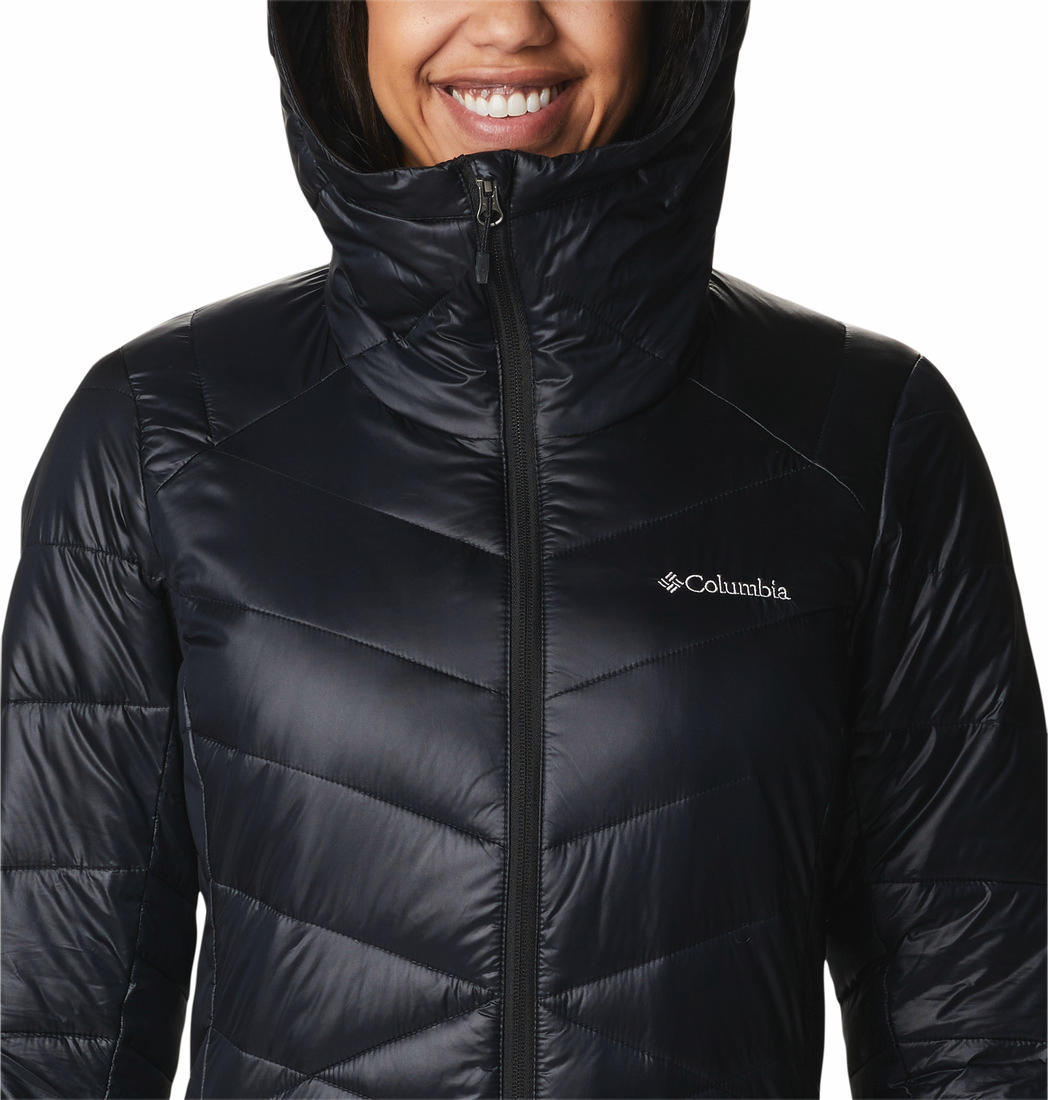 A Women Wearing Columbia Women Black Joy Peak Mid Jacket