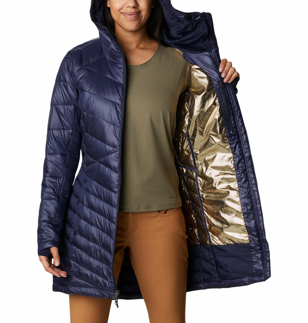A Women Wearing Columbia Women Navy Blue Joy Peak Mid Jacket