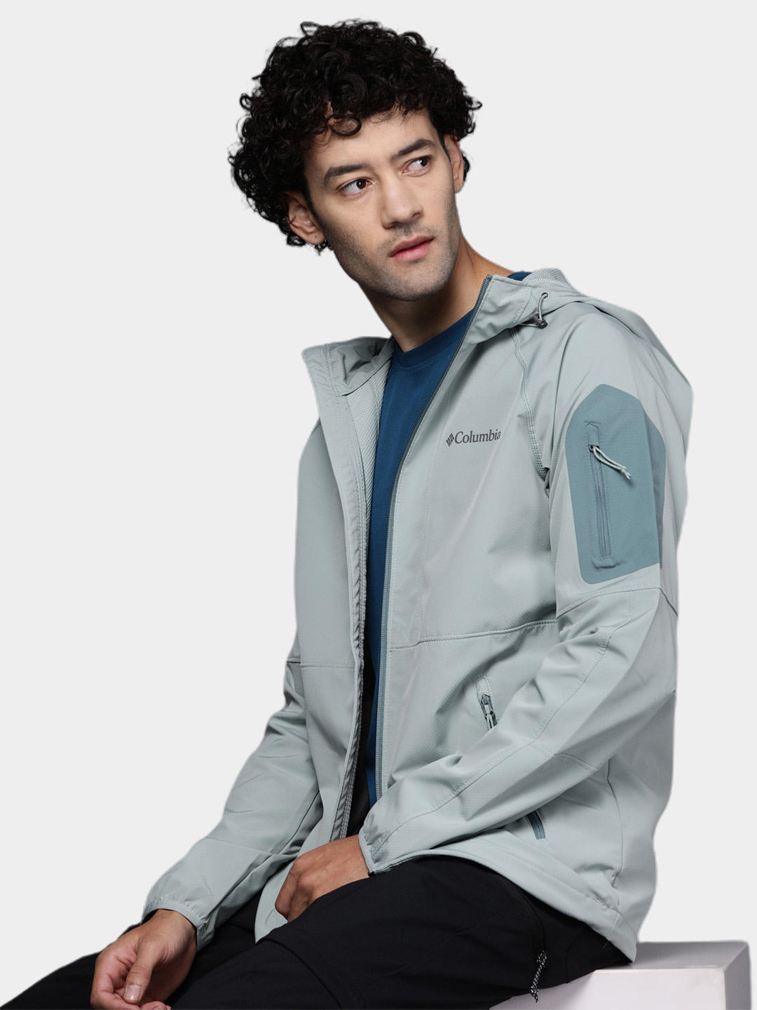 A Men Wearing Columbia Men Green Tall Heights Hooded Softshell