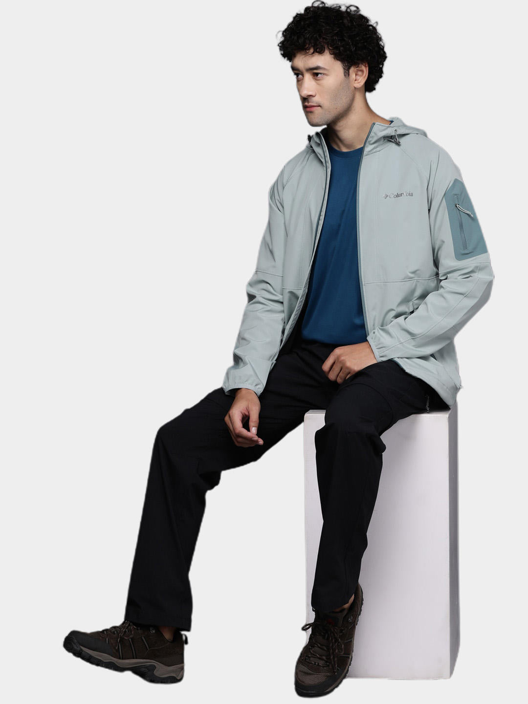 A Men Wearing Columbia Men Green Tall Heights Hooded Softshell