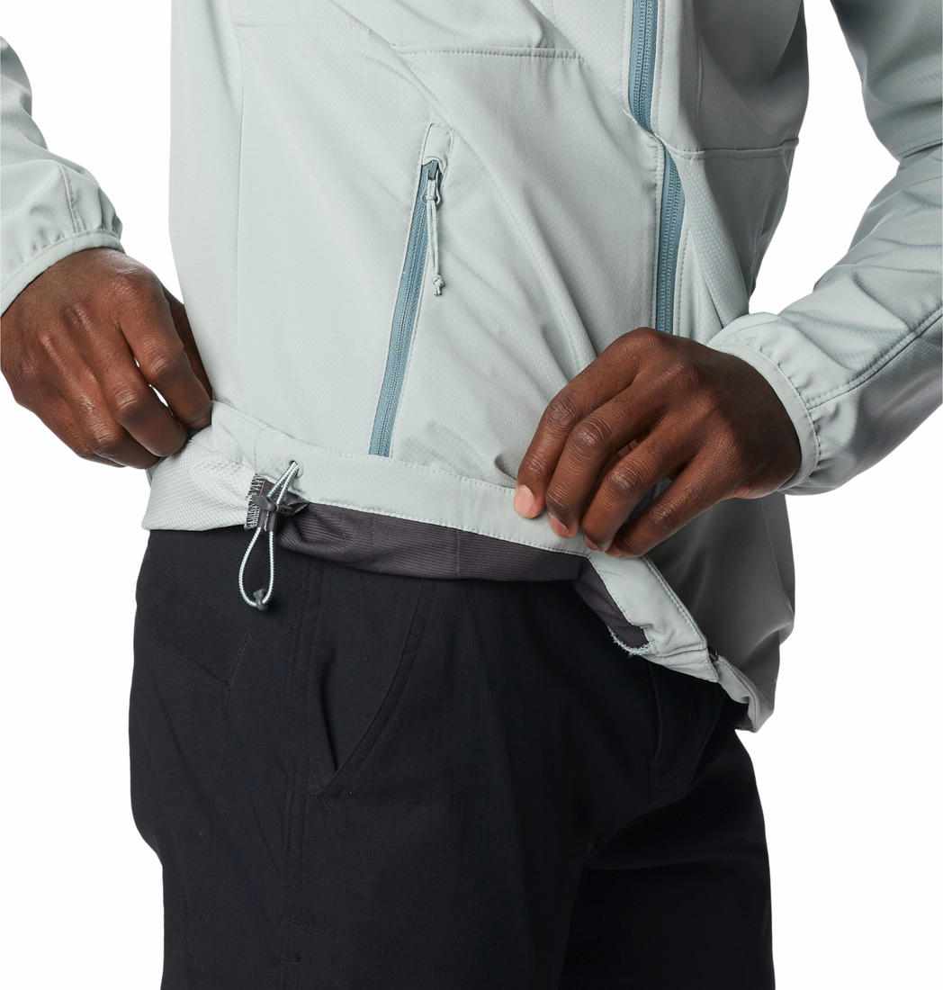 A Men Wearing Columbia Men Green Tall Heights Hooded Softshell