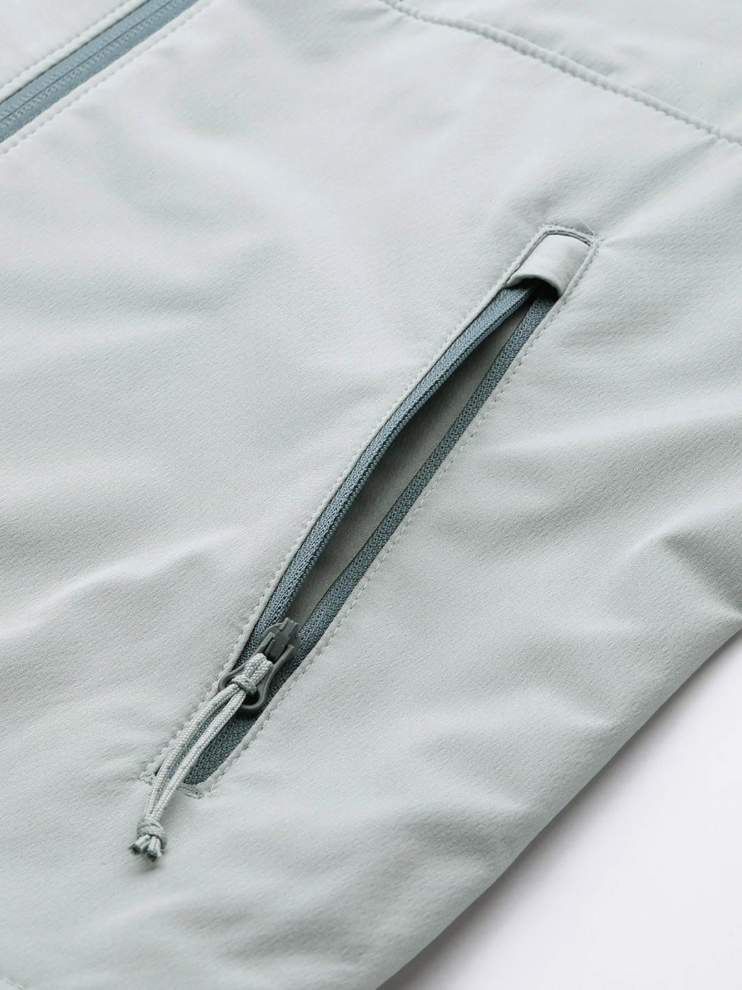 A Men Wearing Columbia Men Green Tall Heights Hooded Softshell