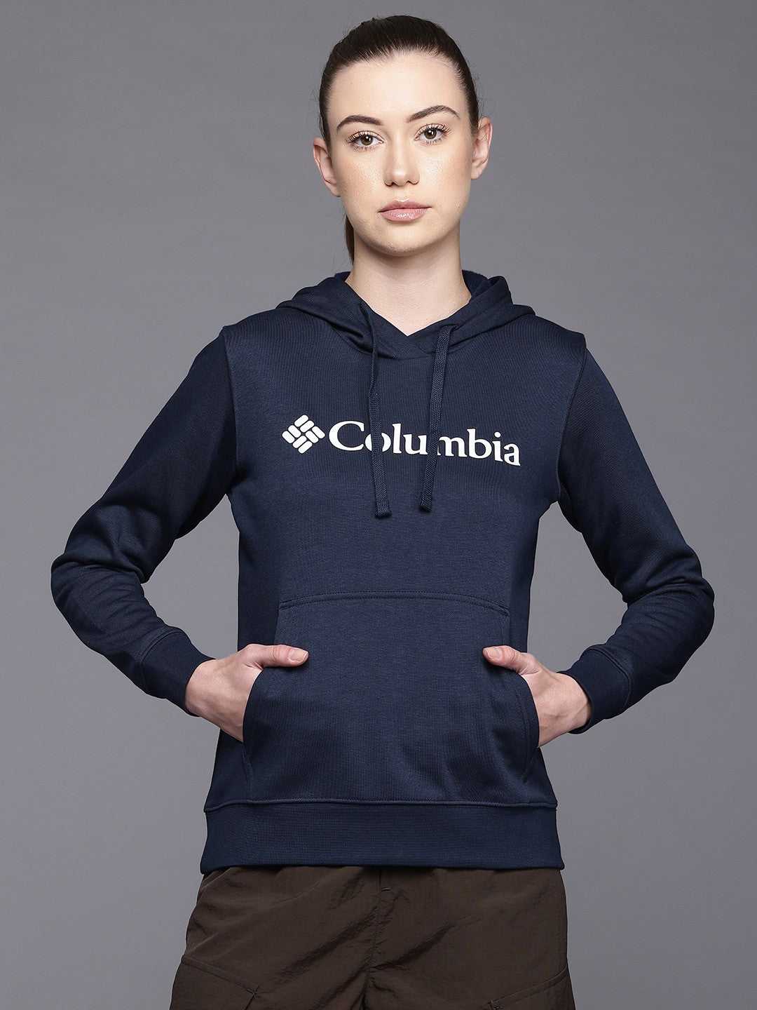 A Women Wearing Columbia Women Blue Beaumount Graphic Hoodie